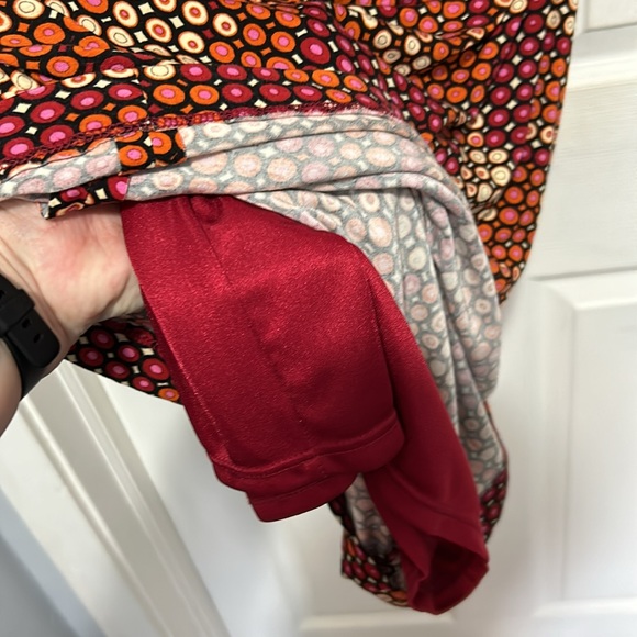 DAVID MEISTER red geometric print midi dress. Size 8 - Picture 5 of 13